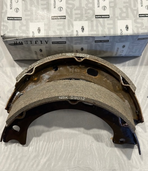 Handbrake - Brake Shoes MQ & MK Patrol