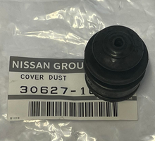 Load image into Gallery viewer, Clutch Slave Cylinder Dust Cover 160 Series Patrol
